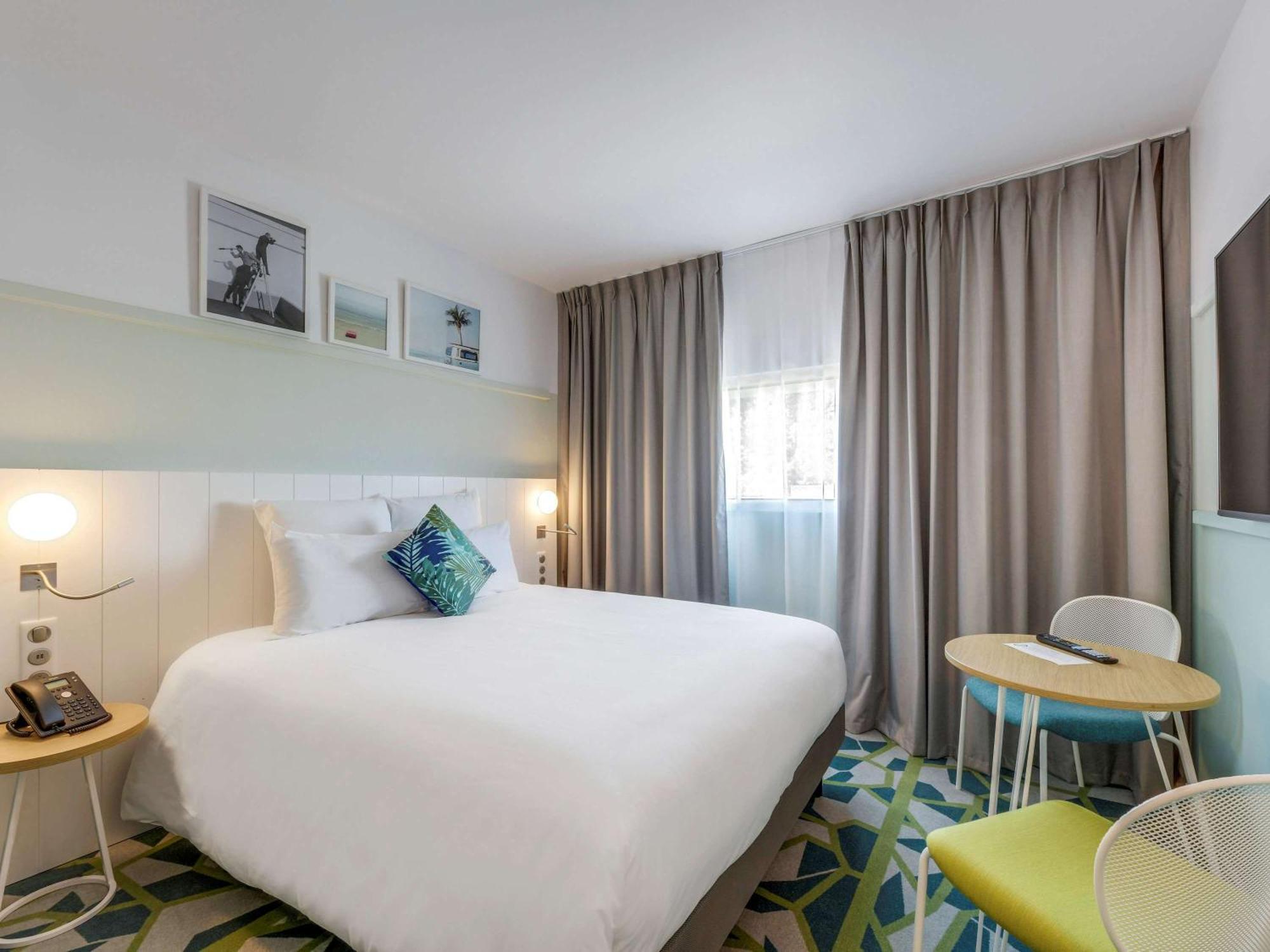 Mercure Paris Orly Airport Bagian luar foto