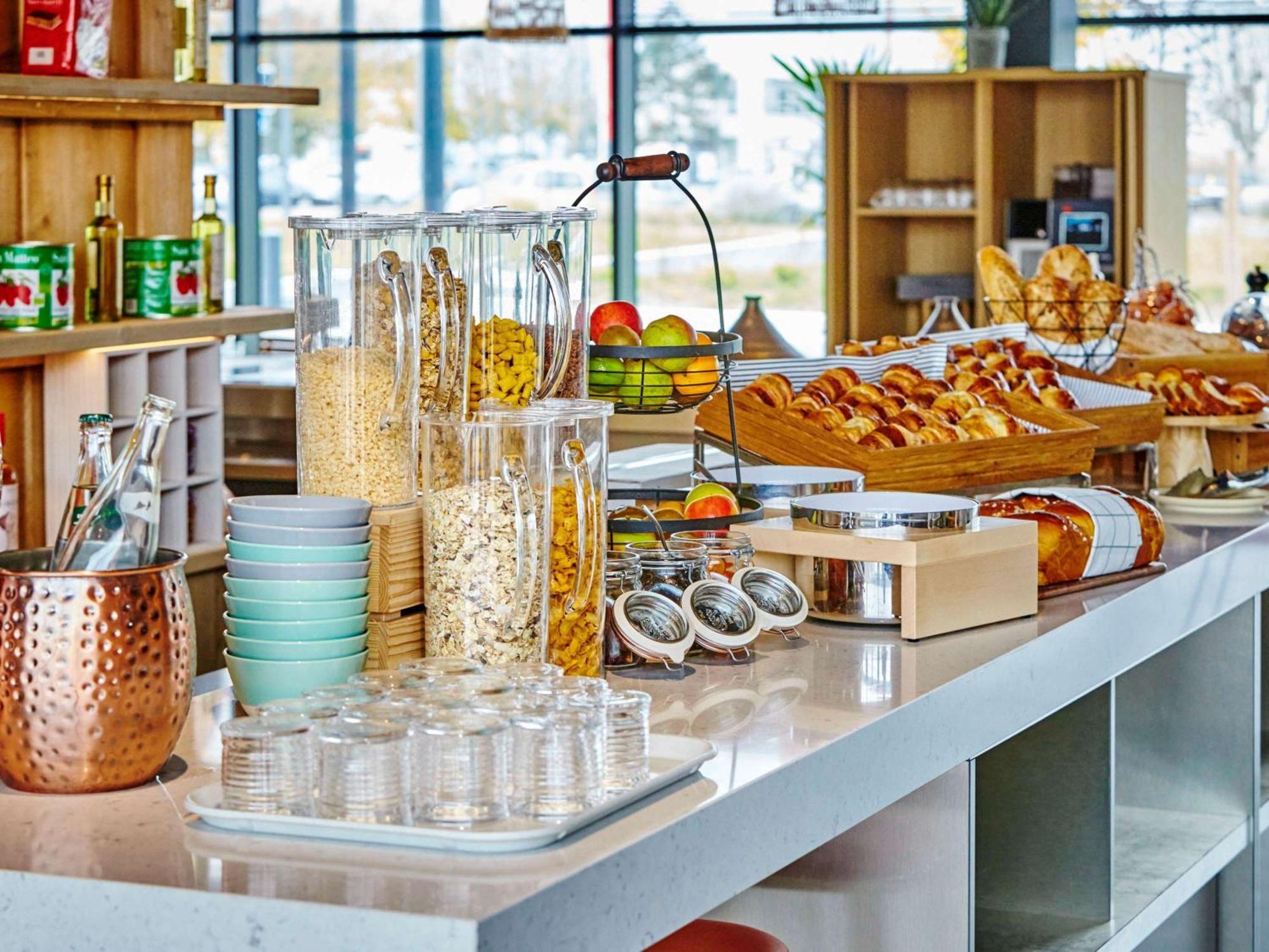 Mercure Paris Orly Airport Bagian luar foto